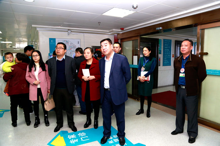 舒革董事长带队赴湘潭市中心医院,湘潭县人民医院,平江县第一人民医院